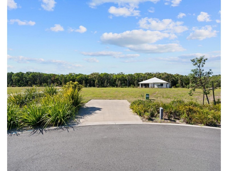 11 Ngaru Close, Iluka NSW 2466
