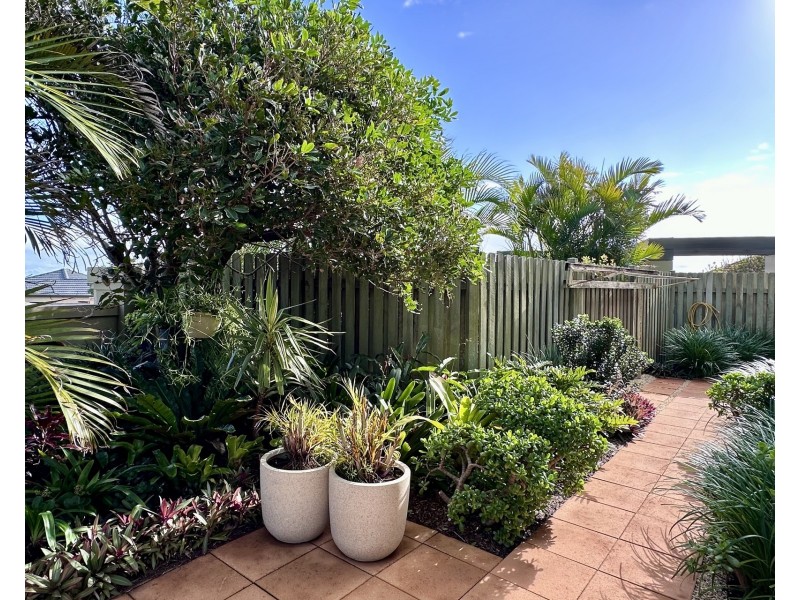 1/1-5 Beachside Way, Yamba NSW 2464