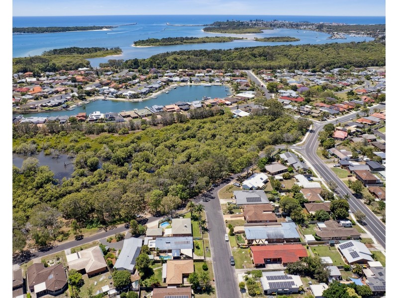 114 Melaleuca Drive, Yamba NSW 2464