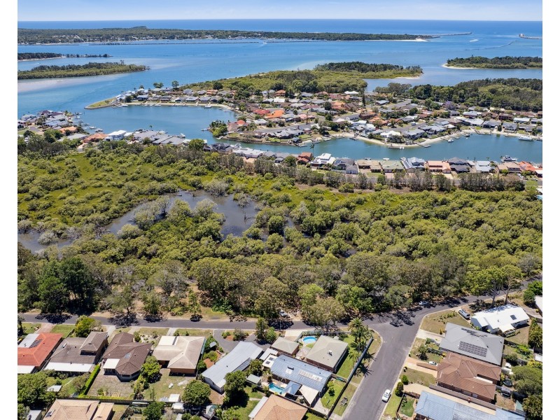 114 Melaleuca Drive, Yamba NSW 2464