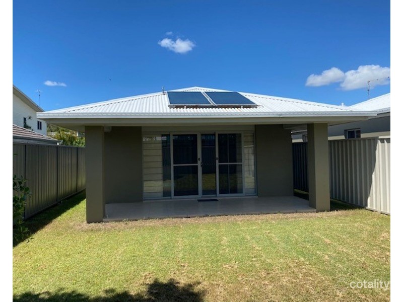 2/6 Bessy Close, Yamba NSW 2464
