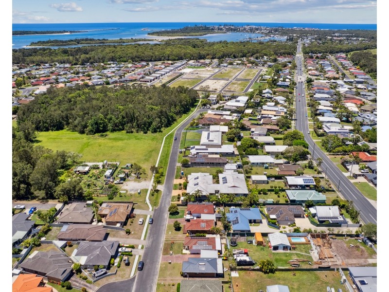 2/58 Park Avenue, Yamba NSW 2464