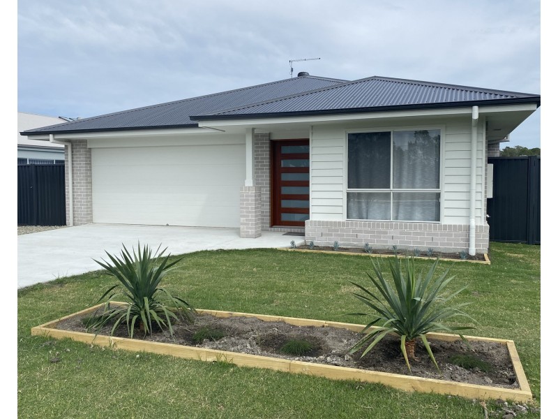 97 Kohler Drive, Yamba NSW 2464