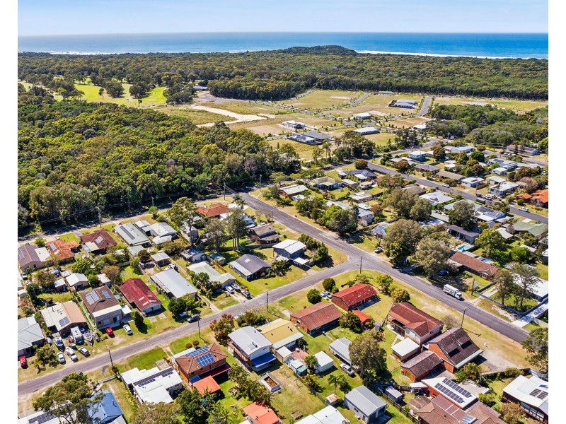 56 Compton Street, Iluka NSW 2466