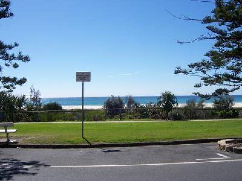 4/58 Pacific Parade, Bilinga QLD 4225