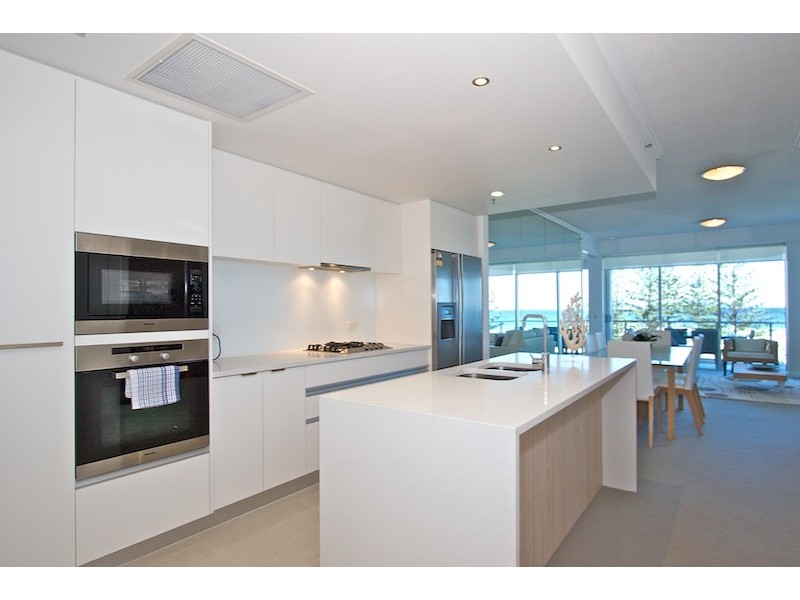 Coolangatta QLD 4225