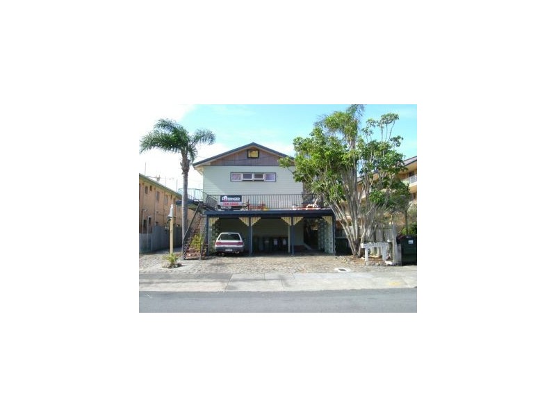 3/4 Haig St, Kirra QLD 4225