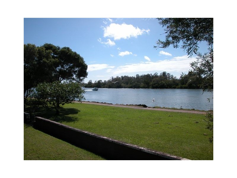 83 Sunset Boulevarde, Tweed Heads NSW 2485