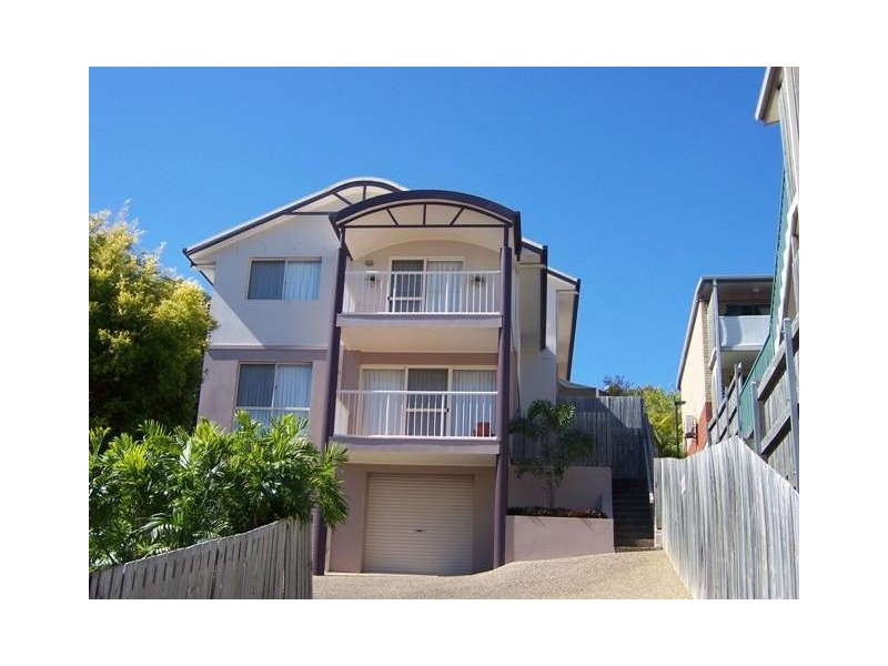 3/34 Miles Street, Kirra QLD 4225