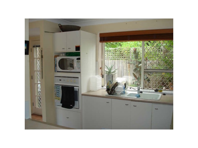 3/34 Miles Street, Kirra QLD 4225