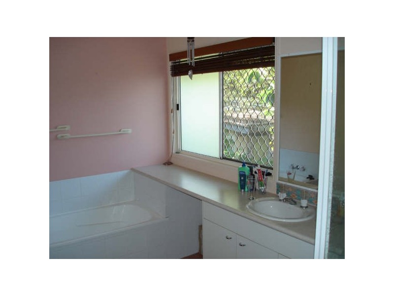 3/34 Miles Street, Kirra QLD 4225