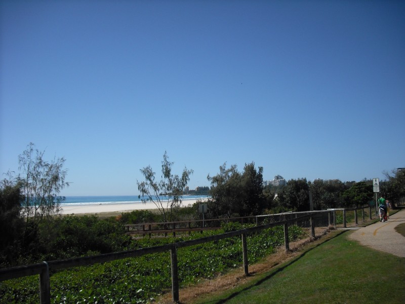 4/74a Pacific Parade, Bilinga QLD 4225