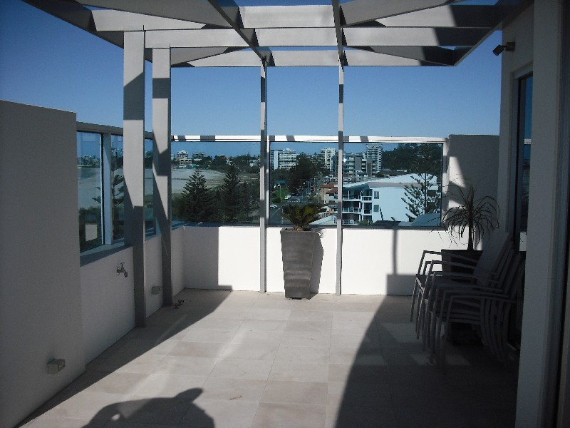 Unit 6 “Ocean Air” 114 Pacific Parade, Kirra QLD 4225