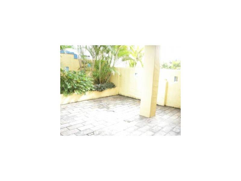 1/5 Tweed St, Coolangatta QLD 4225