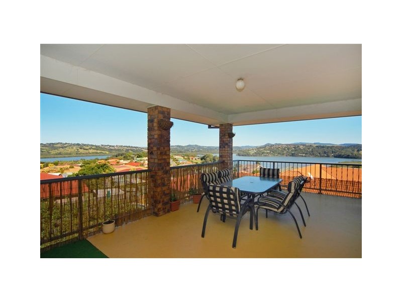 12 Champagne Drive, Tweed Heads South NSW 2486