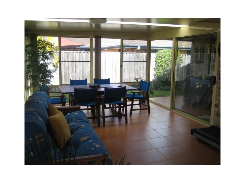 4 Glebe Place, Banora Point NSW 2486