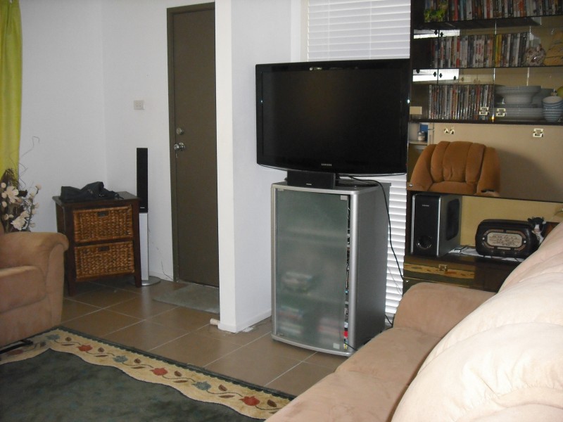 3/3 Winston Street – ALL PROSPECTIVE TENANTS MUST REGISTER ON 55992700, Kirra QLD 4225