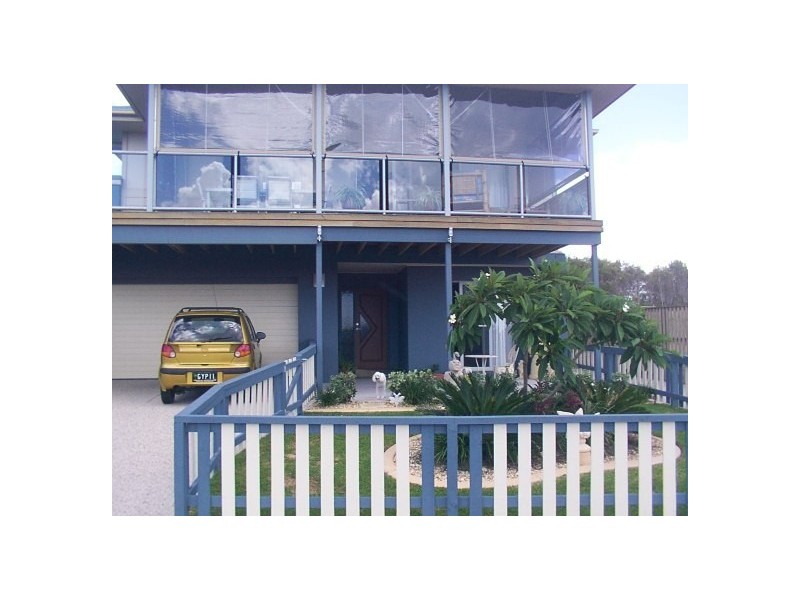 1/23  Casuarina Way, Casuarina NSW 2487