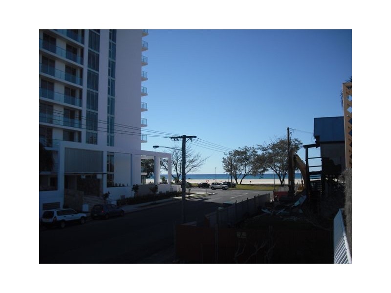 Unit 4 2 Haig Street, Kirra QLD 4225