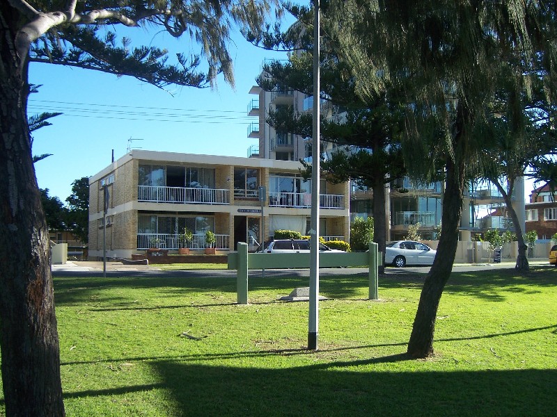 Unit 2 44 Pacific Pde, Bilinga QLD 4225