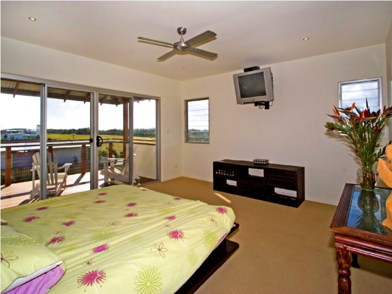 4 Beachcomber Cove, Casuarina NSW 2487