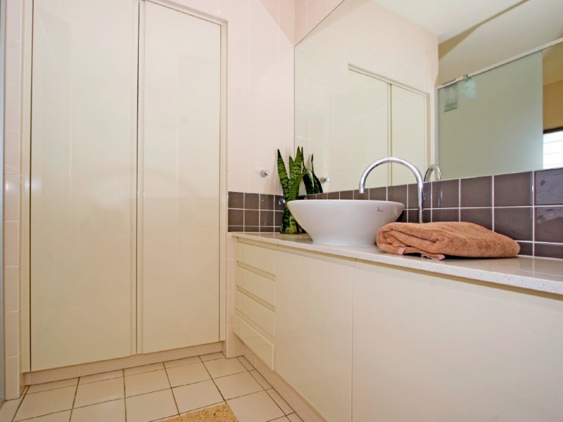 4 Beachcomber Cove, Casuarina NSW 2487