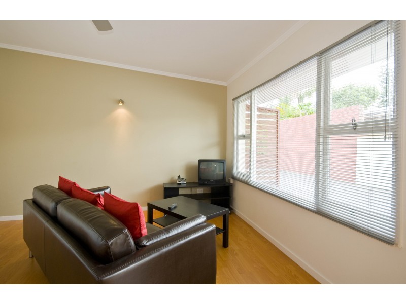 Chevron Island QLD 4217