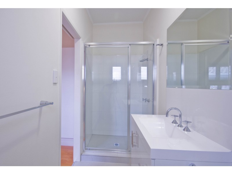 Chevron Island QLD 4217