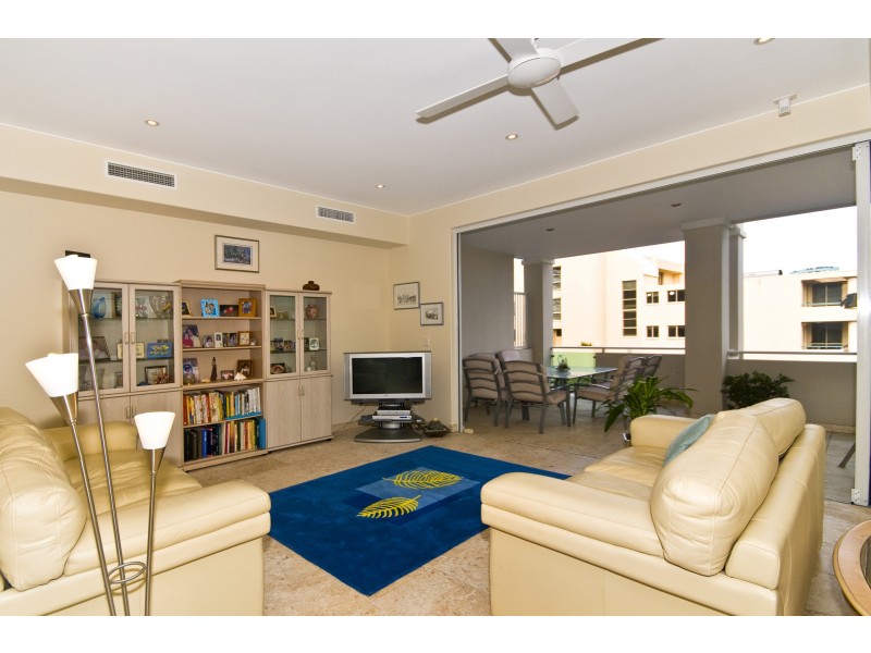 55 Jefferson Lane, Palm Beach QLD 4221