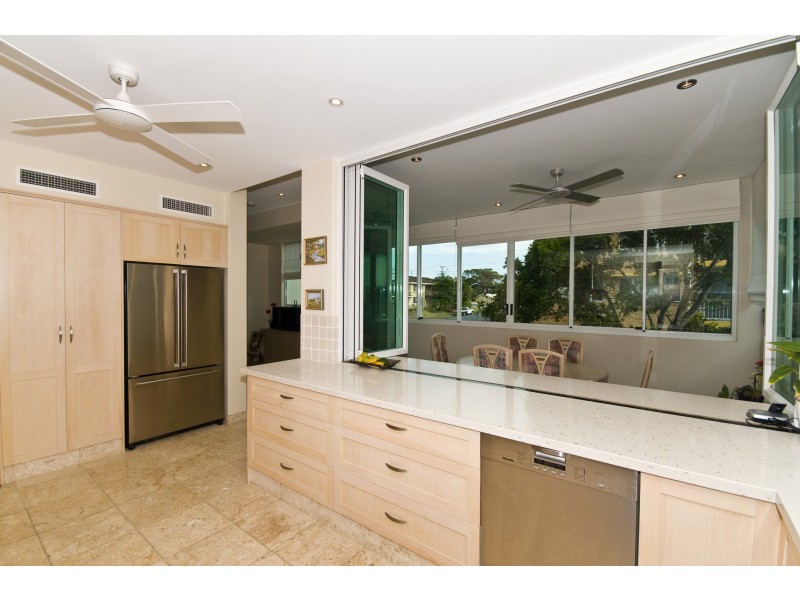 55 Jefferson Lane, Palm Beach QLD 4221