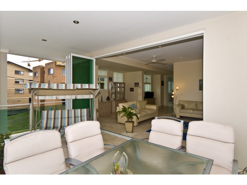55 Jefferson Lane, Palm Beach QLD 4221
