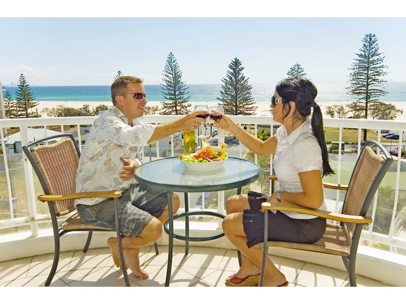 307/4 ‘Kirra Beach Apartments’ Douglas Street, Kirra QLD 4225