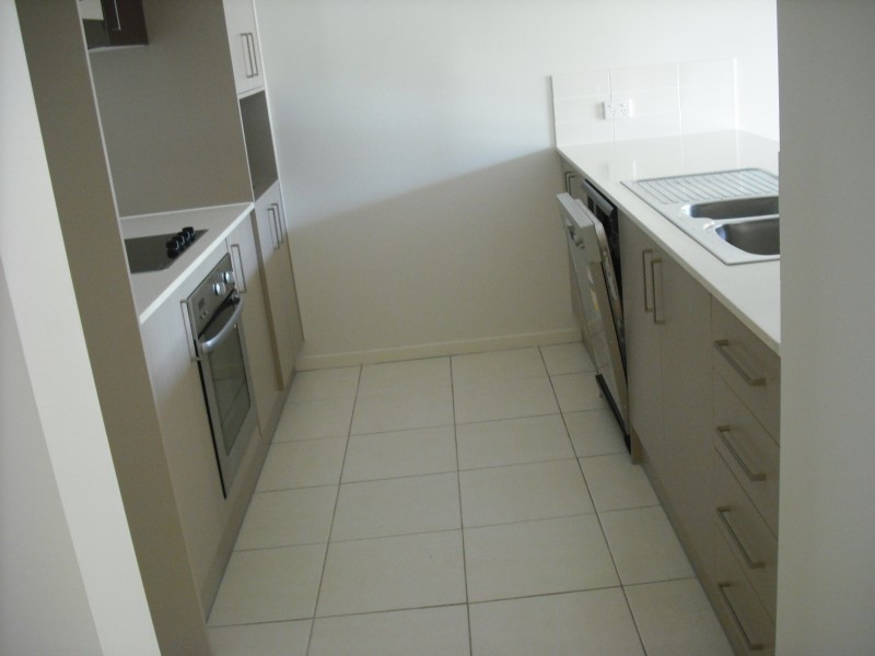 4/111 Golden Four Drive, Bilinga QLD 4225