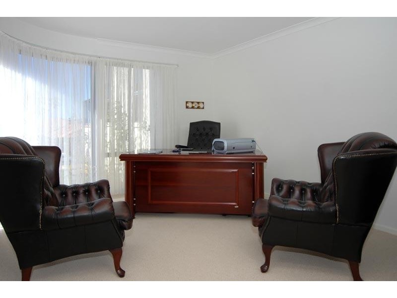 32 Daintree Close, Banora Point NSW 2486