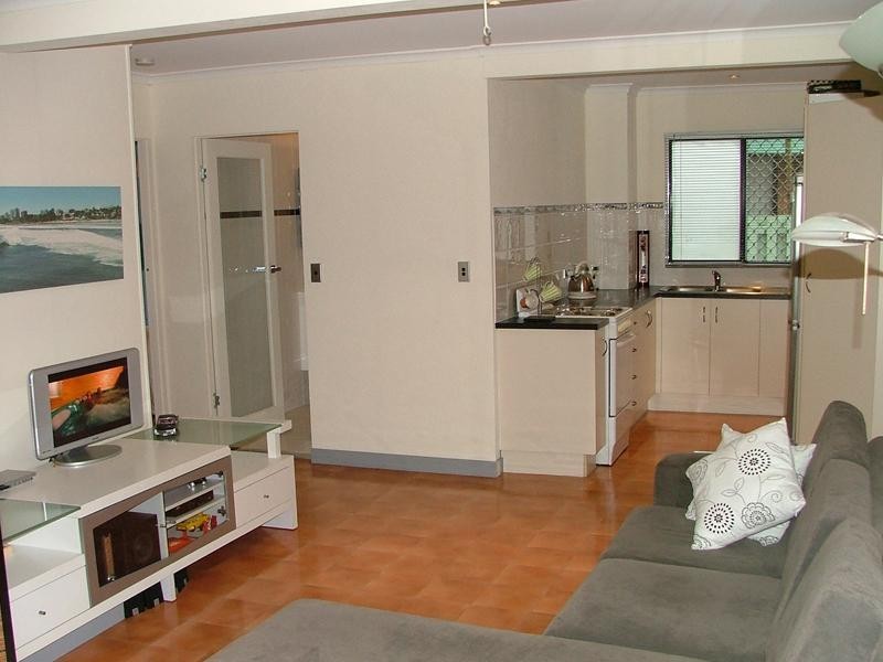 Unit 3 56 Pacific Parade, Bilinga QLD 4225