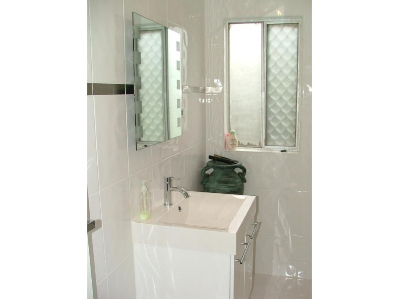 Unit 3 56 Pacific Parade, Bilinga QLD 4225