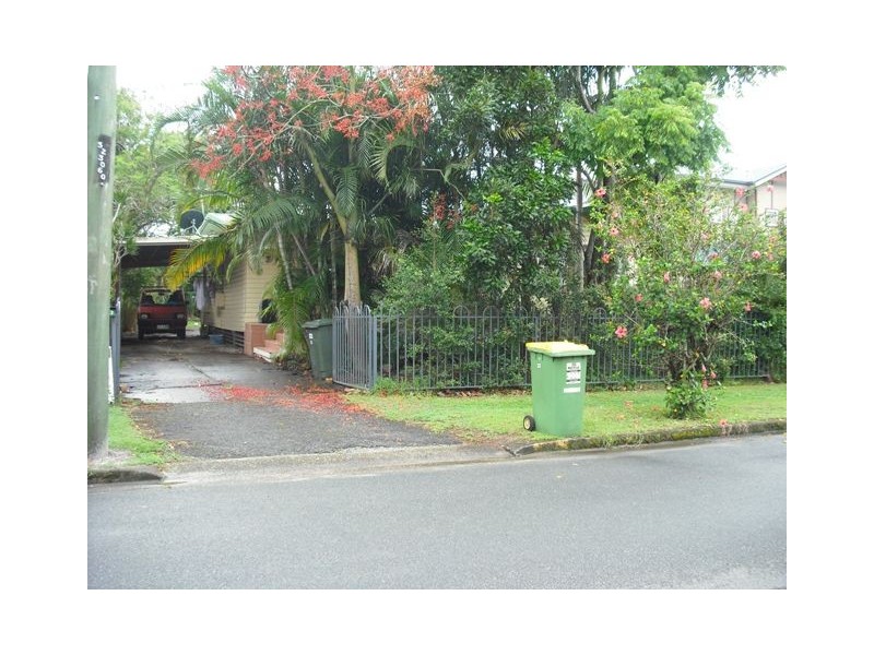 33  Binya Avenue, Kirra QLD 4225