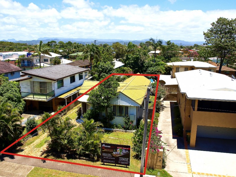 14 Sunshine Parade, Miami QLD 4220