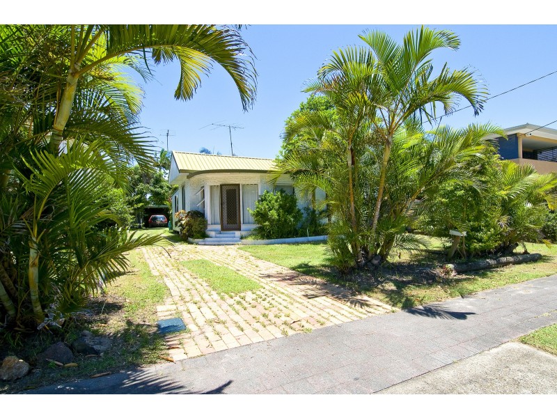 14 Sunshine Parade, Miami QLD 4220