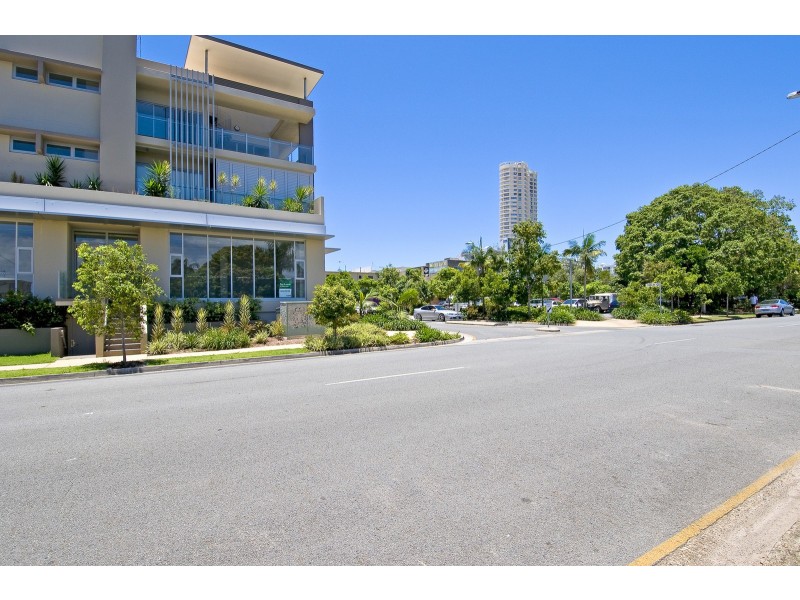 14 Sunshine Parade, Miami QLD 4220