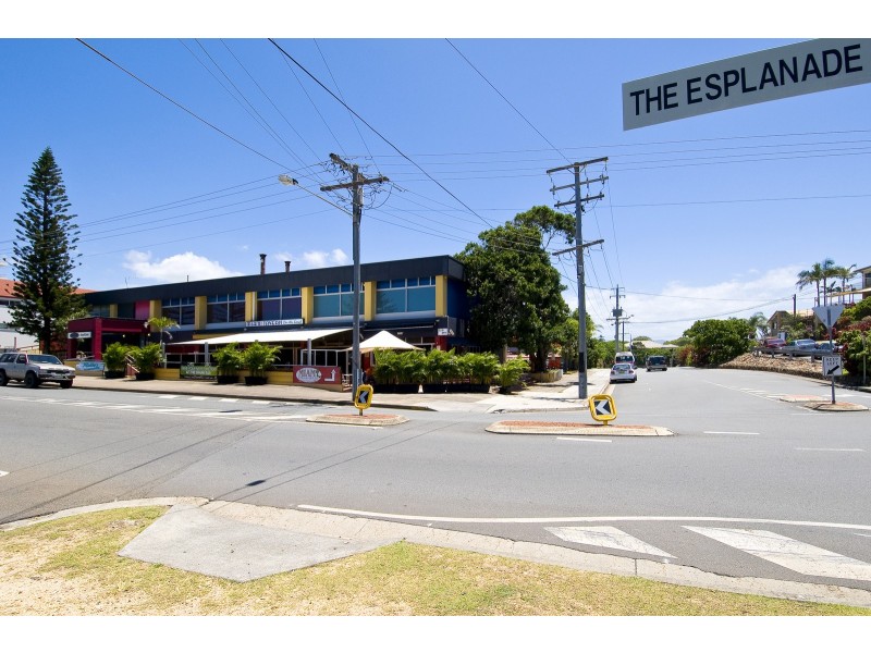 14 Sunshine Parade, Miami QLD 4220