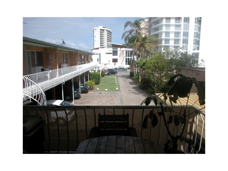 8/2 Haig Street, Kirra QLD 4225
