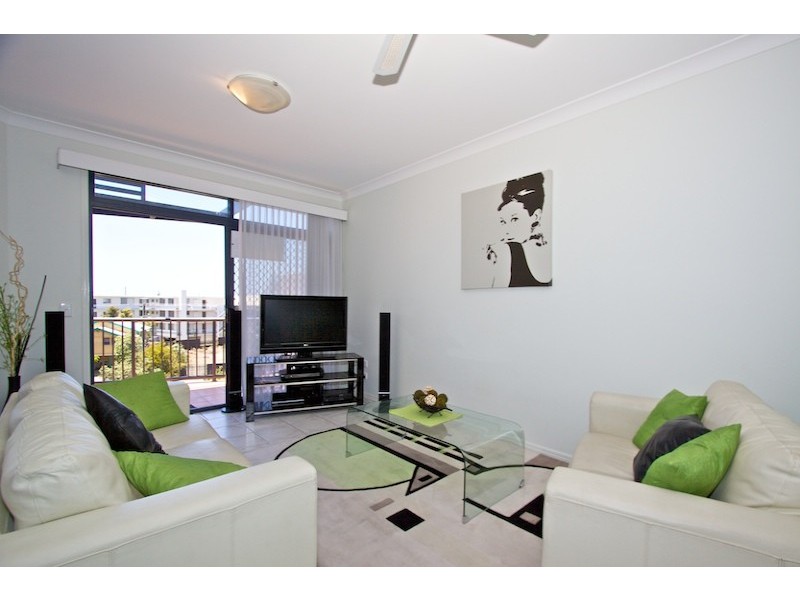 7/13 South Street, Kirra QLD 4225