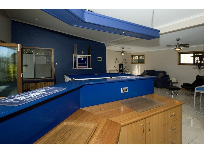 69 Rutledge Street, Coolangatta QLD 4225