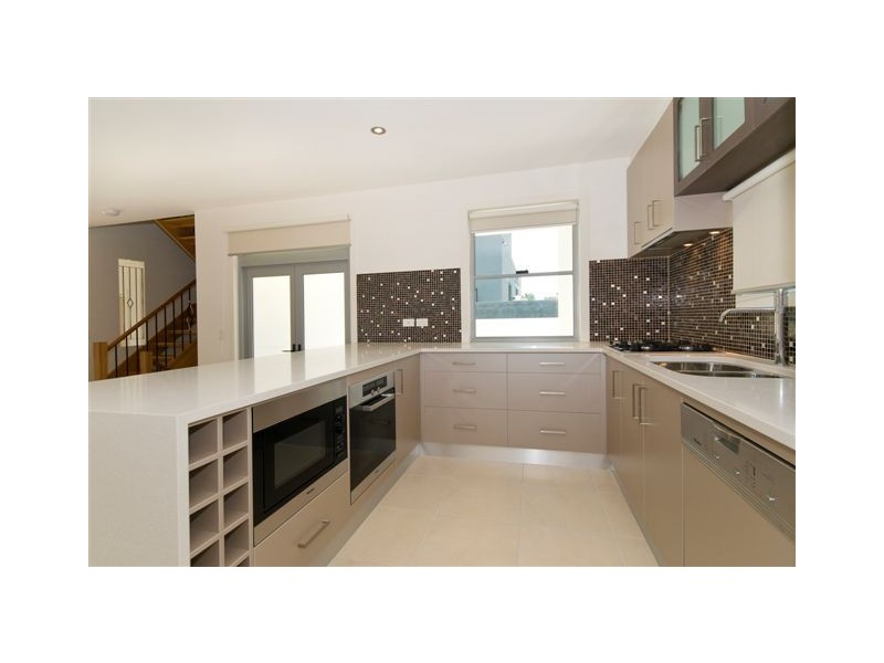 1-4 Bardon Ave, Miami QLD 4220