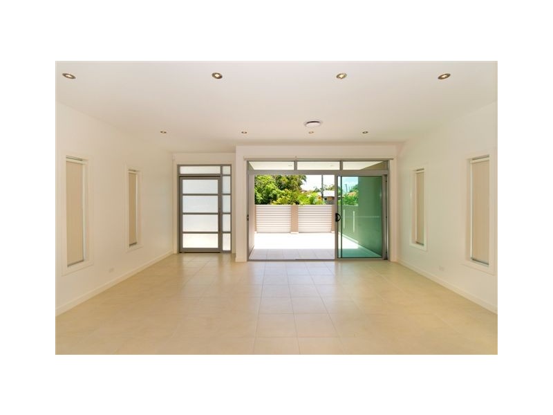 1-4 Bardon Ave, Miami QLD 4220