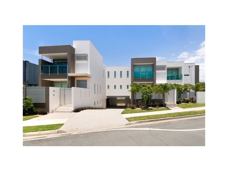 1-4 Bardon Ave, Miami QLD 4220