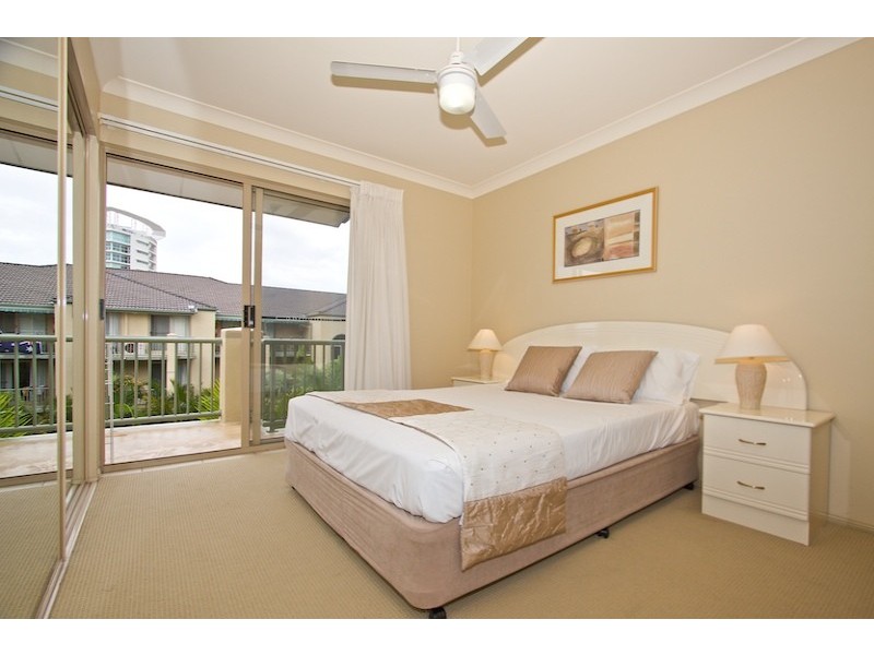 39/37-43 Golden Four Drive, Bilinga QLD 4225