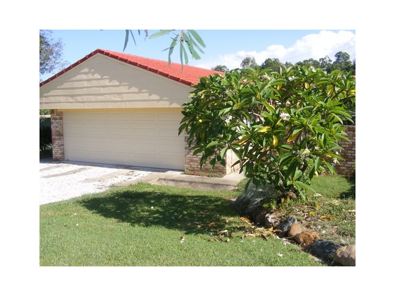 6 Ruth Terrace, Oxenford QLD 4210