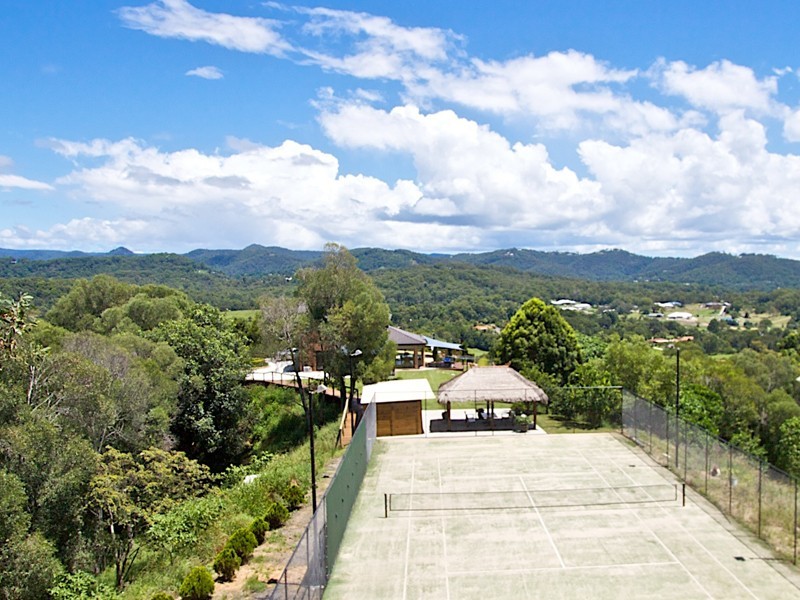 10 Dalwood Circuit, Tallebudgera QLD 4228